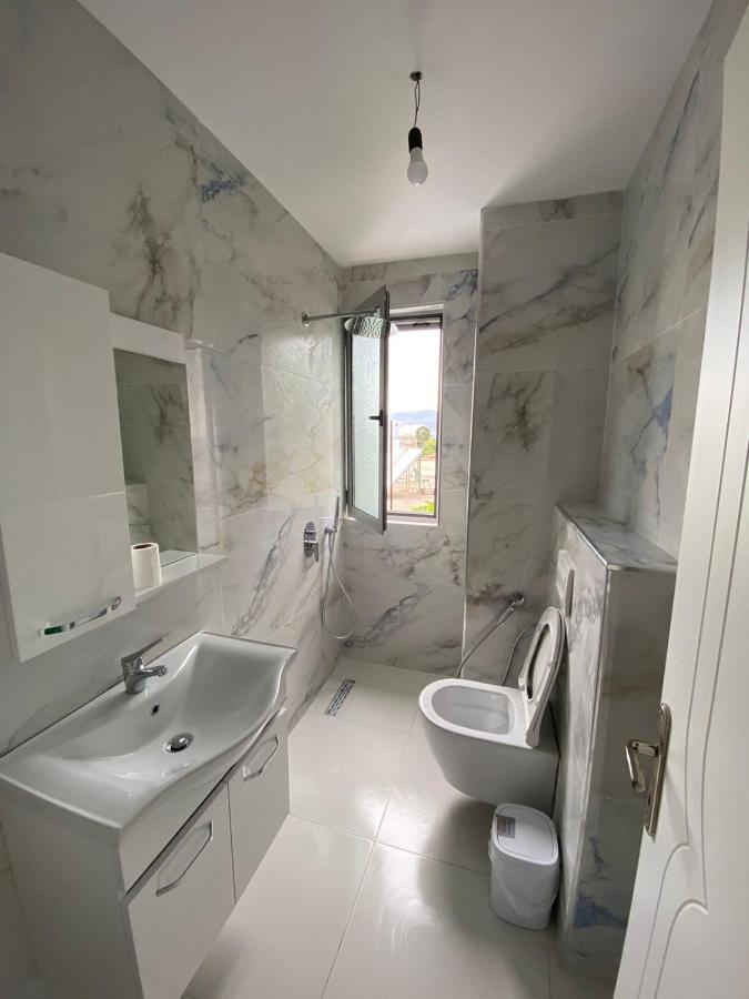 Borsh Apartments Екстер'єр фото