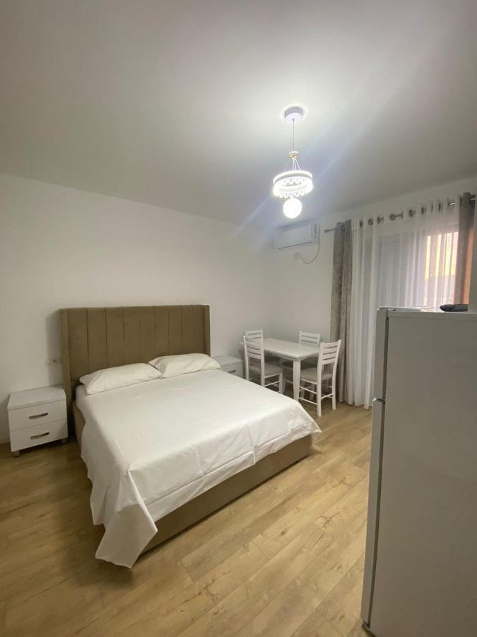 Borsh Apartments Екстер'єр фото
